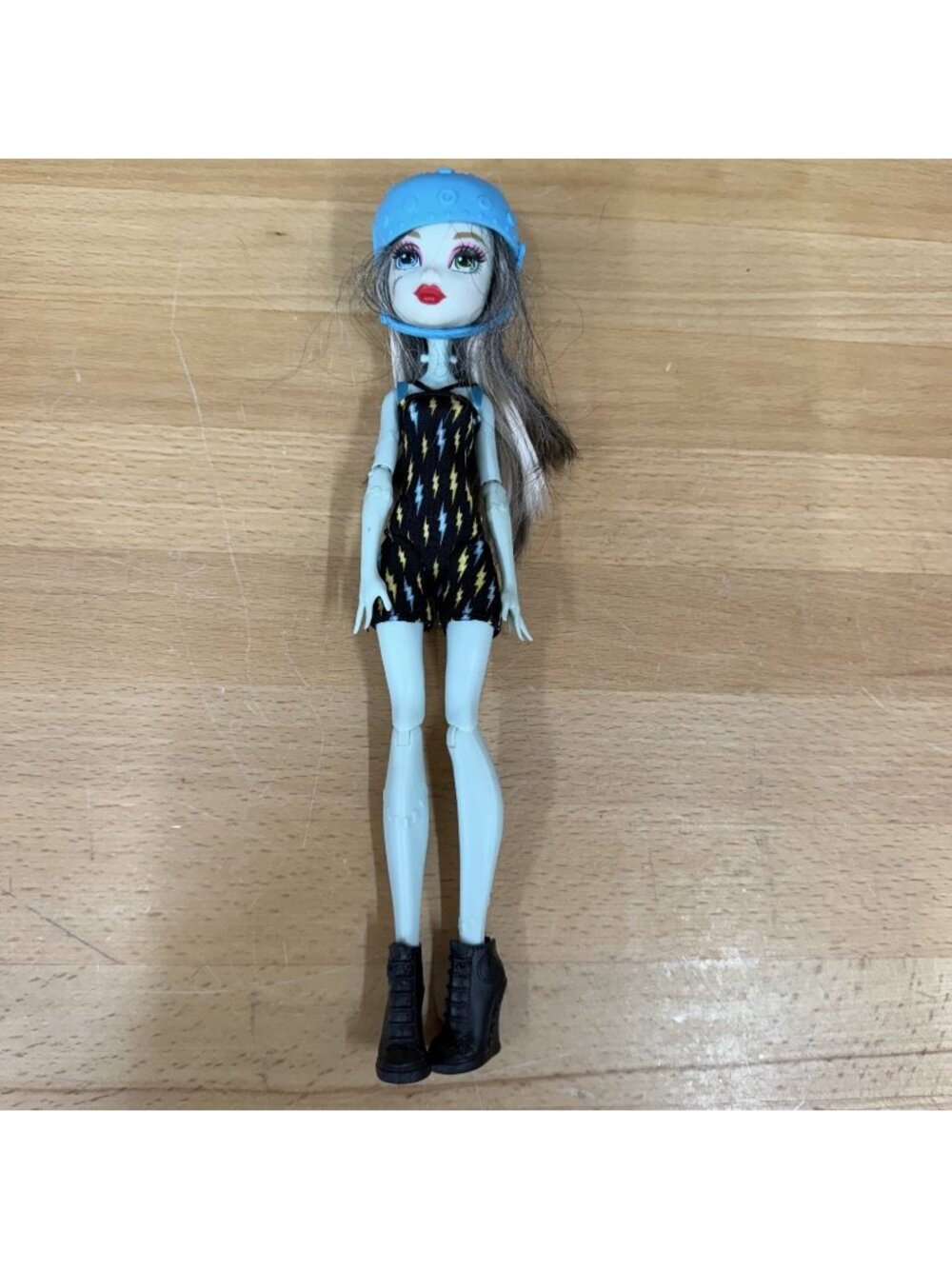 MONSTER HIGH FRANKIE STEIN SKULTIMATE ROLLER MAZE DOLL 2008 *READ*